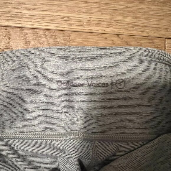 Light Grey Outdoor Voices Leggings Size Small - Picture 3 of 3